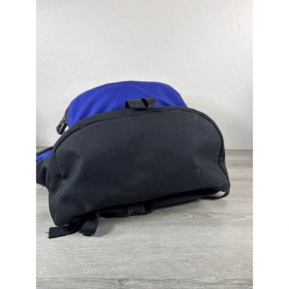 Vintage THE NORTH FACE Wasatch Backpack Outdoor Hiking Carry on Travel Bag 35L